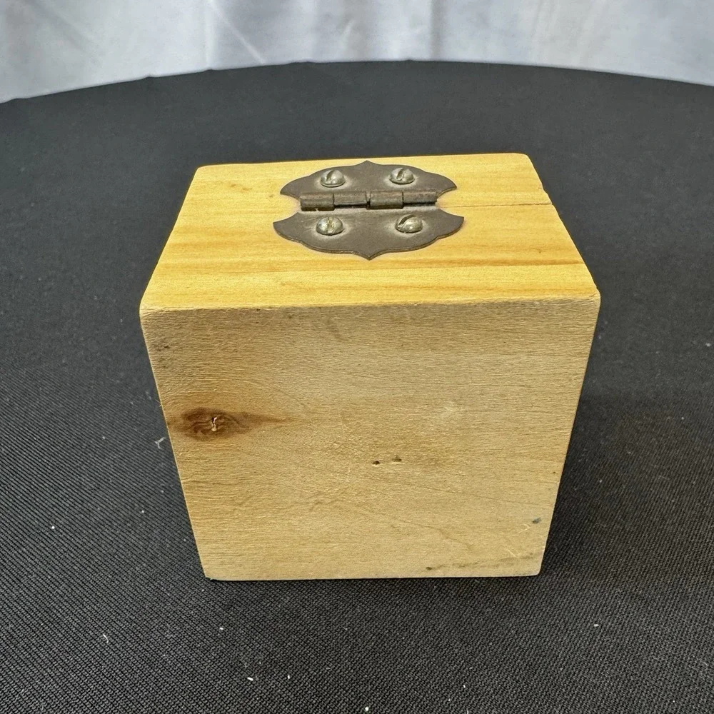 Small Vintage Wooden Box With Sun &‎ Mountain